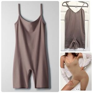 Aritzia The Group By Babaton Arial
Seamless Romper Stone Taupe Sz Medium Large